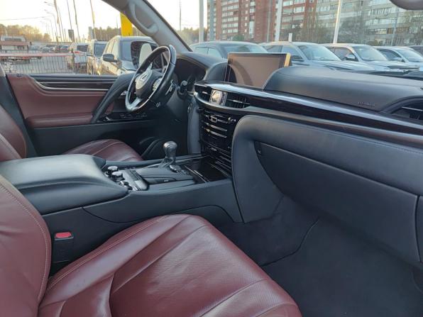 Lexus LX III Рестайлинг 2 с пробегом 2017 года, цена 5 490 000 рублей, 190788 км, внедорожник, Автокод Объявления