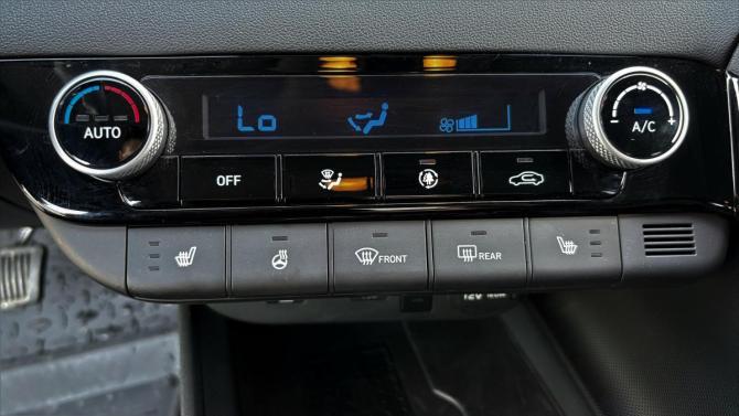 Hyundai Elantra VII (CN7) Рестайлинг с пробегом 2024 года, цена 2 395 000 рублей, 5149 км, седан, Автокод Объявления