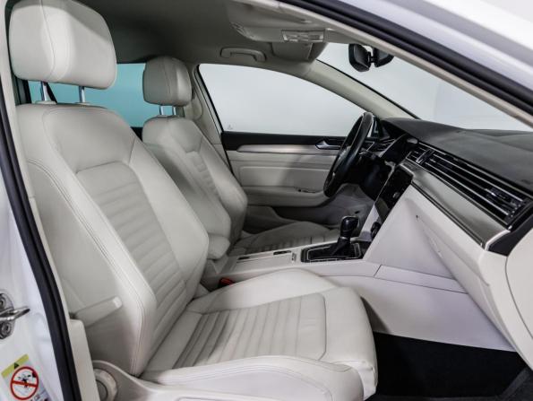 Volkswagen Passat B8 с пробегом 2019 года, цена 2 499 000 рублей, 205663 км, универсал, Автокод Объявления