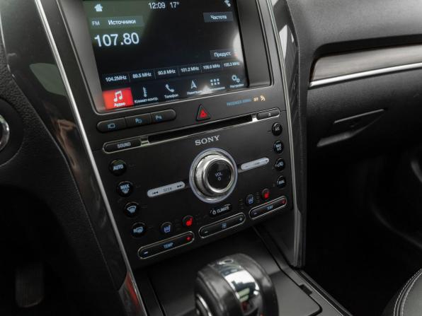 Ford Explorer V Рестайлинг с пробегом 2018 года, цена 2 450 000 рублей, 205511 км, внедорожник, Автокод Объявления