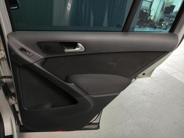 Volkswagen Tiguan I Рестайлинг с пробегом 2012 года, цена 1 145 000 рублей, 198579 км, внедорожник, Автокод Объявления