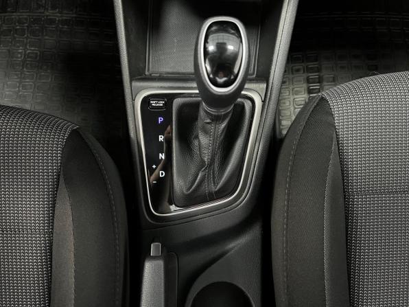 Hyundai Solaris II с пробегом 2018 года, цена 1 420 000 рублей, 66000 км, седан, Автокод Объявления