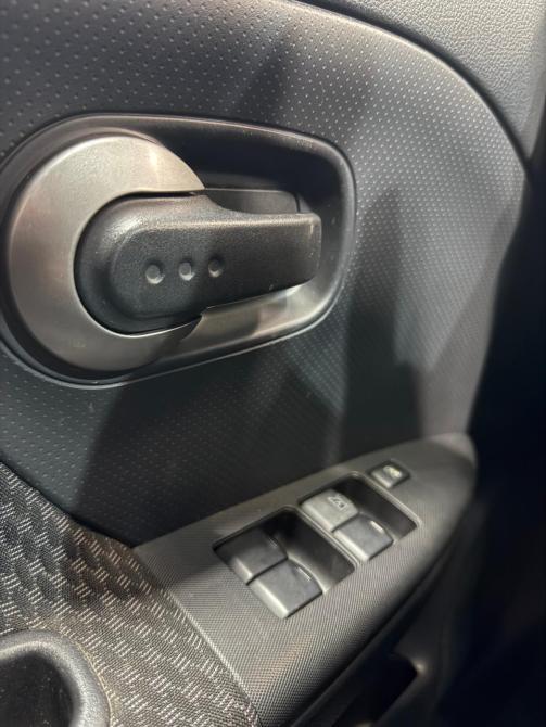 Nissan Note I Челябинск  - изображение 16