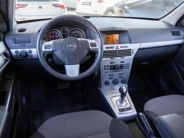 Opel Astra H Рестайлинг с пробегом 2011 года, цена 620 000 рублей, 95943 км, хэтчбек, Автокод Объявления