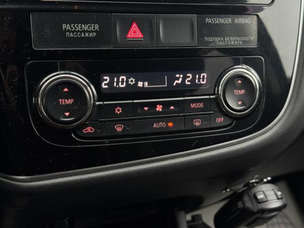 Mitsubishi Outlander III Рестайлинг 2 с пробегом 2015 года, цена 1 890 000 рублей, 151170 км, внедорожник, Автокод Объявления