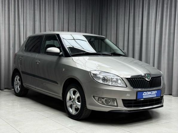 Skoda Fabia II Рестайлинг с пробегом 2011 года, цена 669 000 рублей, 228671 км, хэтчбек, Автокод Объявления