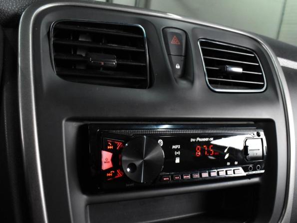 Renault Logan II Рестайлинг с пробегом 2020 года, цена 549 000 рублей, 147287 км, седан, Автокод Объявления