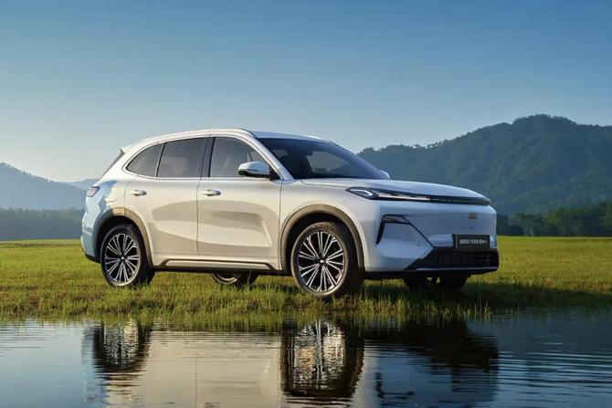 Новый Geely EX5 EM-i 2026 года, цена 3 924 990 рублей, внедорожник, Автокод Объявления