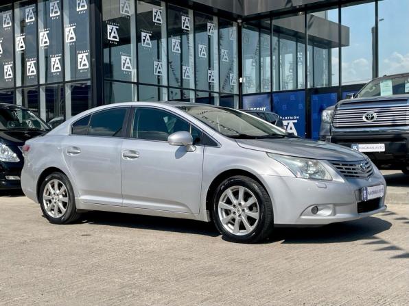 Toyota Avensis III с пробегом 2009 года, цена 1 000 000 рублей, 221580 км, седан, Автокод Объявления