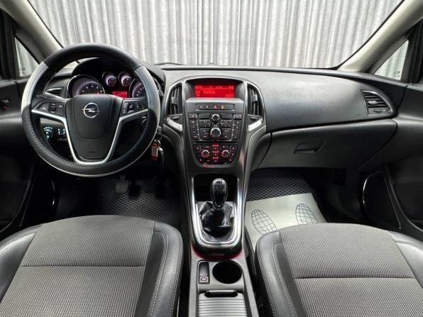 Opel Astra J с пробегом 2011 года, цена 599 000 рублей, 195596 км, хэтчбек, Автокод Объявления