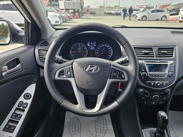 Hyundai Solaris I Рестайлинг с пробегом 2015 года, цена 1 049 995 рублей, 130804 км, хэтчбек, Автокод Объявления