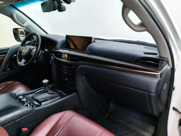 Lexus LX III Рестайлинг 2 с пробегом 2016 года, цена 6 500 000 рублей, 100762 км, внедорожник, Автокод Объявления