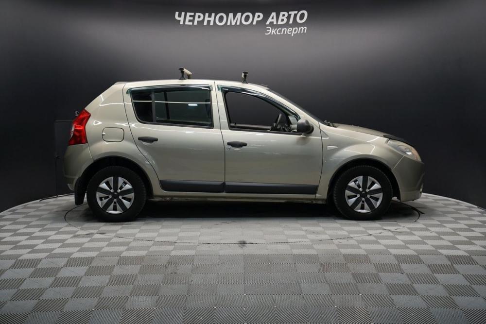 Renault Sandero I Крым  - изображение 6