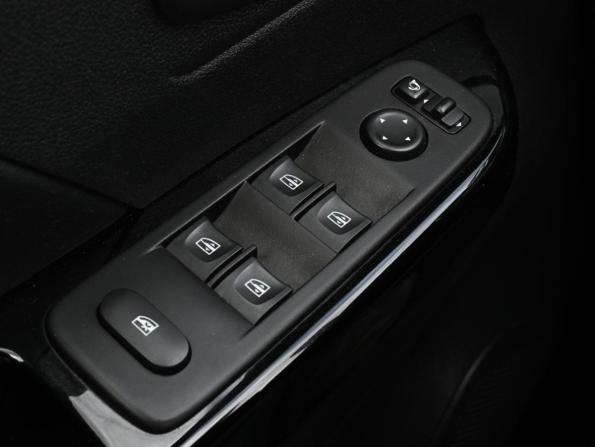 Renault Kaptur I Рестайлинг с пробегом 2021 года, цена 1 679 000 рублей, 98483 км, внедорожник, Автокод Объявления