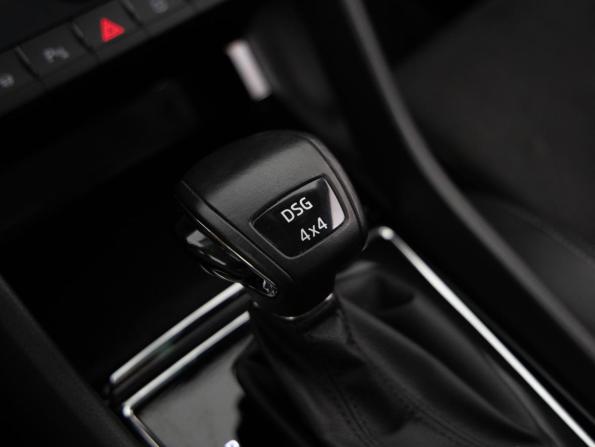 Skoda Karoq I с пробегом 2020 года, цена 2 249 000 рублей, 94350 км, внедорожник, Автокод Объявления