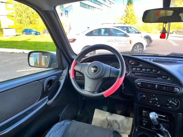 Chevrolet Niva I Рестайлинг с пробегом 2015 года, цена 499 000 рублей, 246003 км, внедорожник, Автокод Объявления