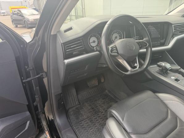 Volkswagen Touareg III с пробегом 2021 года, цена 5 650 000 рублей, 56265 км, внедорожник, Автокод Объявления