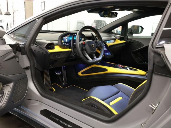Lamborghini Temerario с пробегом 2026 года, цена 52 000 000 рублей, 76 км, купе, Автокод Объявления