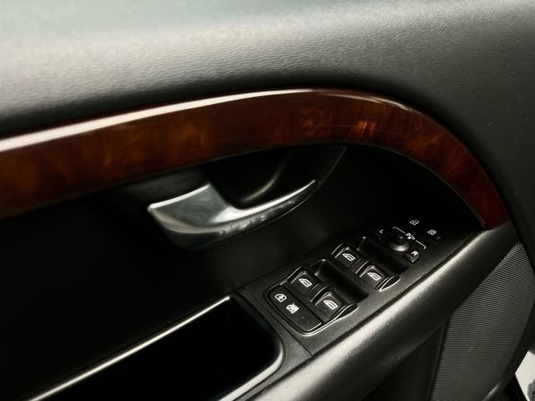 Volvo XC70 II с пробегом 2008 года, цена 999 000 рублей, 273075 км, универсал, Автокод Объявления