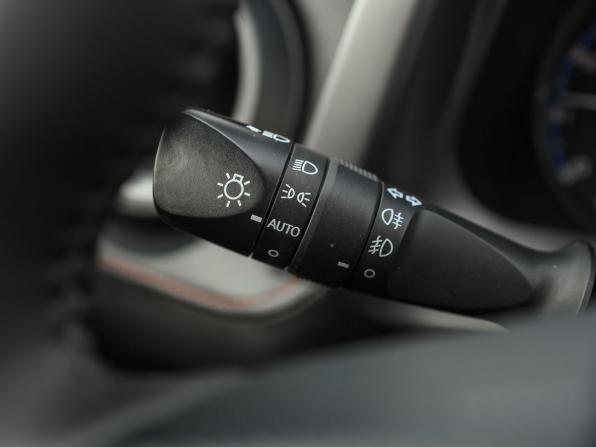 Toyota RAV4 IV (XA40) Рестайлинг с пробегом 2016 года, цена 2 399 000 рублей, 118900 км, внедорожник, Автокод Объявления