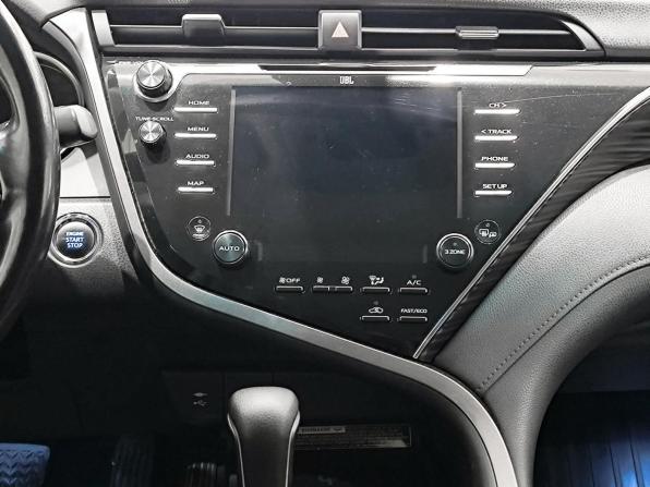 Toyota Camry VIII (XV70) с пробегом 2018 года, цена 2 680 000 рублей, 90901 км, седан, Автокод Объявления