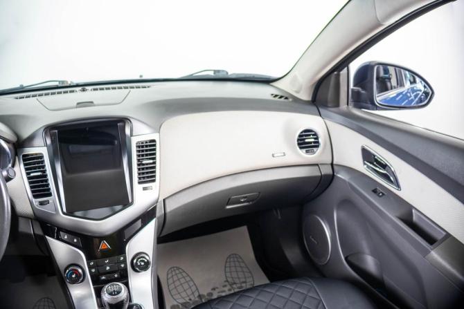 Chevrolet Cruze I с пробегом 2010 года, цена 619 000 рублей, 209080 км, седан, Автокод Объявления