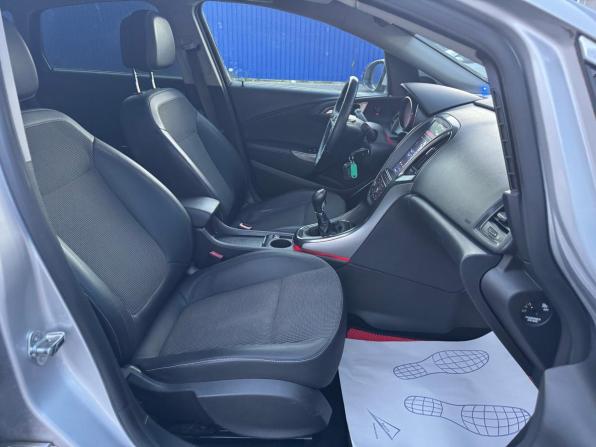 Opel Astra J с пробегом 2011 года, цена 730 000 рублей, 237365 км, хэтчбек, Автокод Объявления