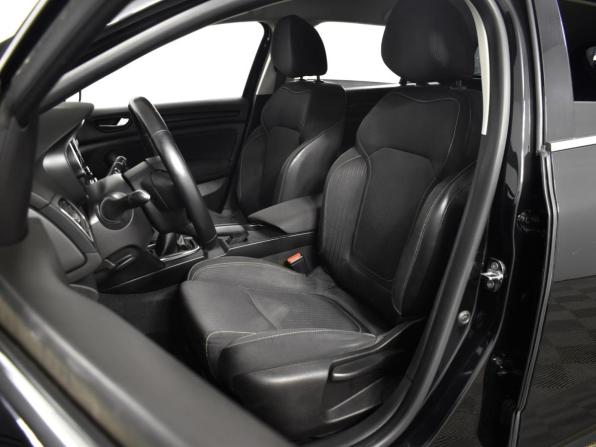 Renault Megane IV с пробегом 2018 года, цена 1 209 900 рублей, 181108 км, универсал, Автокод Объявления
