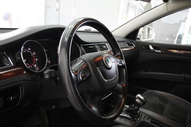 Skoda Superb II с пробегом 2012 года, цена 1 100 000 рублей, 225000 км, лифтбек, Автокод Объявления