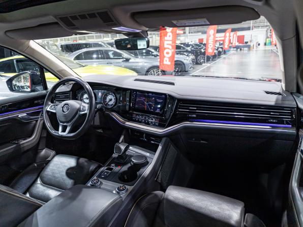 Volkswagen Touareg III с пробегом 2018 года, цена 4 390 000 рублей, 106365 км, внедорожник, Автокод Объявления
