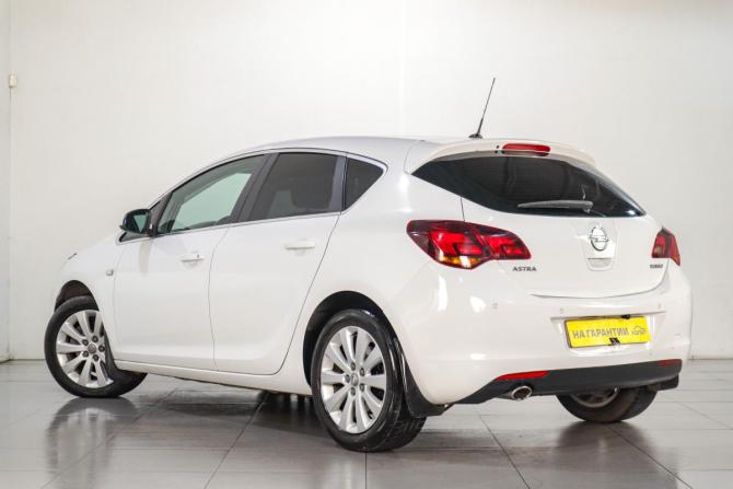 Opel Astra J с пробегом 2011 года, цена 1 079 000 рублей, 70842 км, хэтчбек, Автокод Объявления
