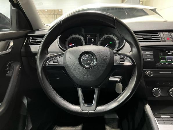 Skoda Octavia III (A7) с пробегом 2016 года, цена 1 490 000 рублей, 123515 км, лифтбек, Автокод Объявления