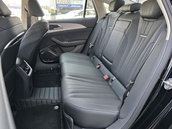Hongqi H5 II с пробегом 2024 года, цена 4 360 000 рублей, 1804 км, седан, Автокод Объявления