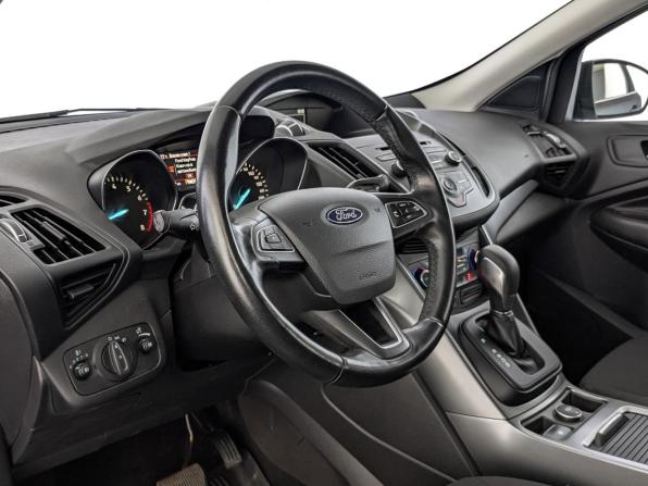 Ford Kuga II Рестайлинг с пробегом 2017 года, цена 1 695 000 рублей, 126876 км, внедорожник, Автокод Объявления