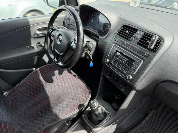 Volkswagen Polo V Рестайлинг с пробегом 2017 года, цена 920 000 рублей, 179723 км, седан, Автокод Объявления