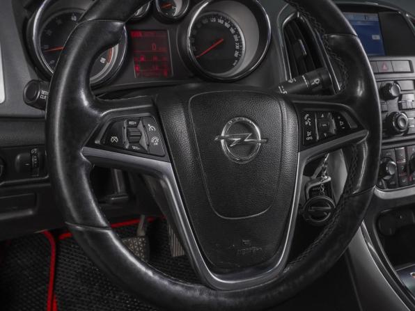 Opel Astra J Рестайлинг с пробегом 2013 года, цена 1 120 000 рублей, 122783 км, седан, Автокод Объявления