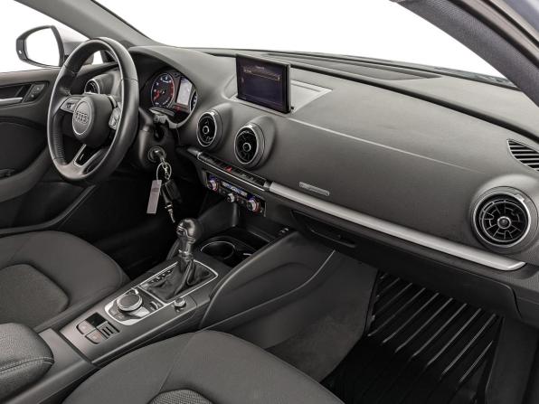 Audi A3 III (8V) Рестайлинг с пробегом 2019 года, цена 2 300 000 рублей, 76148 км, седан, Автокод Объявления