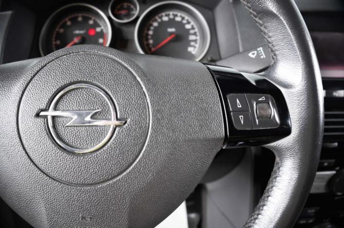 Opel Astra H Рестайлинг с пробегом 2011 года, цена 769 000 рублей, 131185 км, хэтчбек, Автокод Объявления