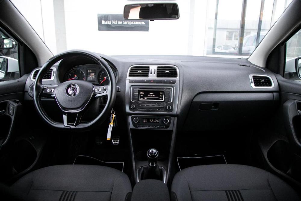Volkswagen Polo V Рестайлинг Иркутск  - изображение 15