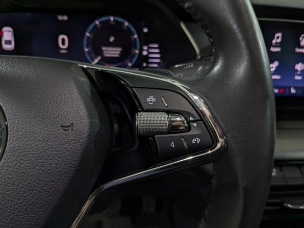 Skoda Octavia IV (A8) с пробегом 2020 года, цена 2 050 000 рублей, 102374 км, лифтбек, Автокод Объявления
