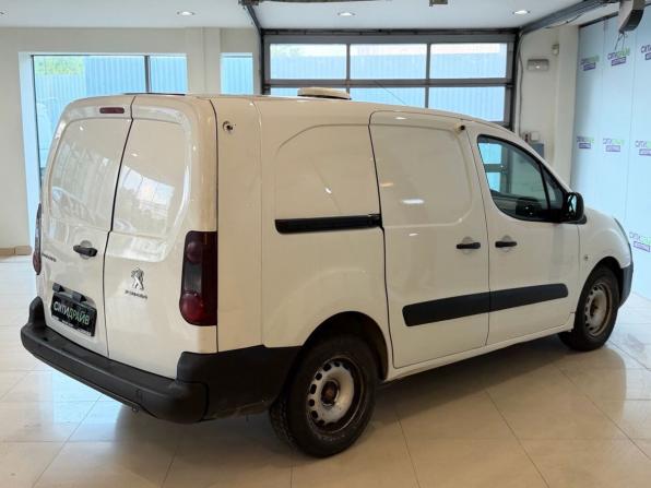 Peugeot Partner II Рестайлинг 2 с пробегом 2022 года, цена 899 000 рублей, 188084 км, фургон, Автокод Объявления