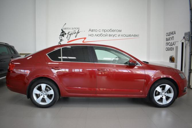 Skoda Octavia III (A7) Рестайлинг с пробегом 2018 года, цена 1 899 000 рублей, 143000 км, лифтбек, Автокод Объявления