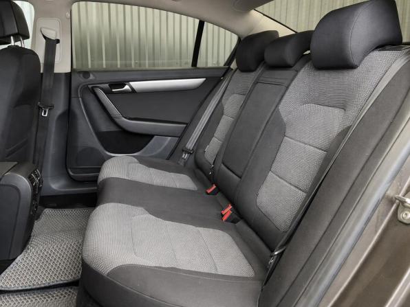 Volkswagen Passat B7 с пробегом 2013 года, цена 1 167 000 рублей, 177875 км, седан, Автокод Объявления