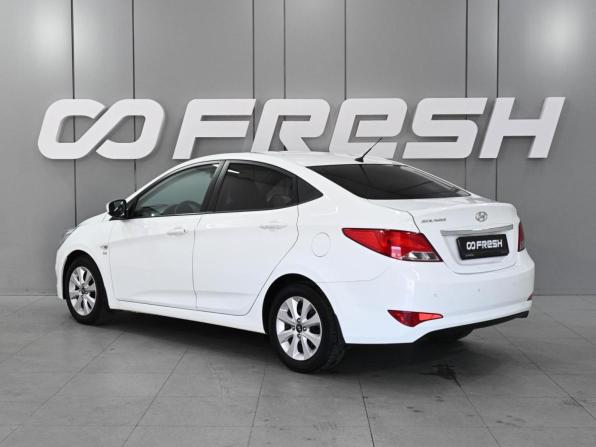 Hyundai Solaris I Рестайлинг с пробегом 2016 года, цена 1 019 000 рублей, 172884 км, седан, Автокод Объявления