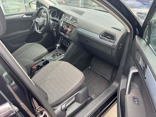 Volkswagen Tiguan II Рестайлинг с пробегом 2021 года, цена 2 750 000 рублей, 97637 км, внедорожник, Автокод Объявления