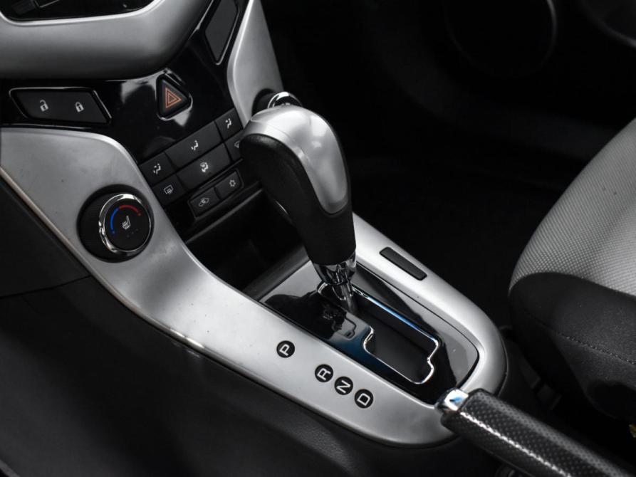 Chevrolet Cruze I Санкт-Петербург  - изображение 11