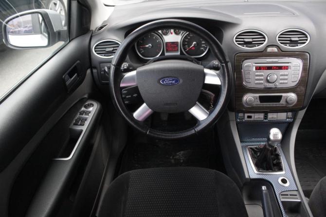 Ford Focus II Рестайлинг с пробегом 2009 года, цена 635 000 рублей, 205122 км, седан, Автокод Объявления