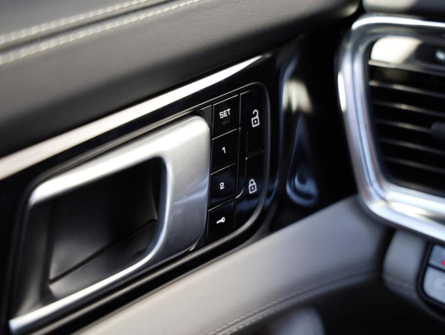 Porsche Panamera II Рестайлинг Санкт-Петербург  - изображение 29