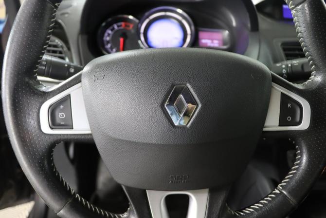 Renault Megane III Рестайлинг 2 с пробегом 2013 года, цена 899 990 рублей, 141765 км, хэтчбек, Автокод Объявления