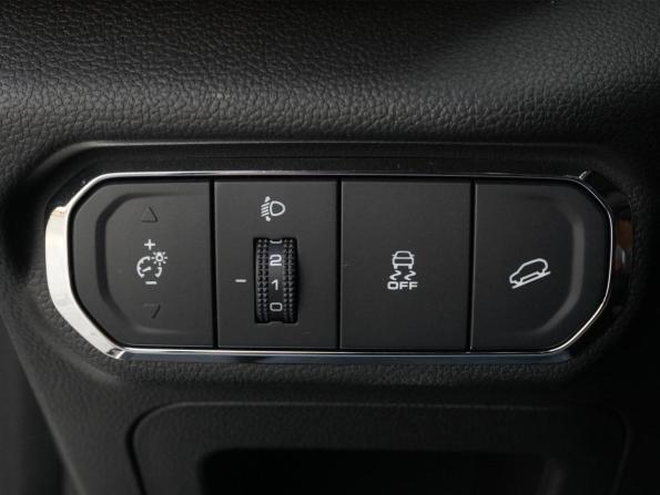 Haval Jolion I Рестайлинг с пробегом 2023 года, цена 2 119 000 рублей, 25438 км, внедорожник, Автокод Объявления
